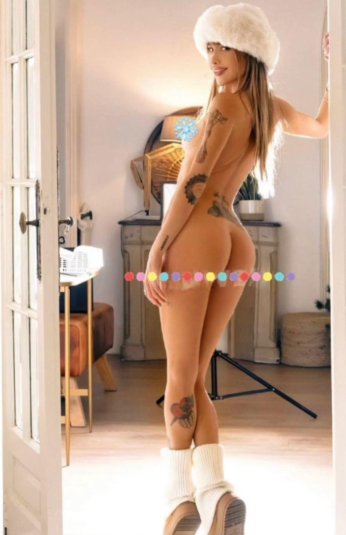 Chica andaluza rubia preciosa , carita angelical