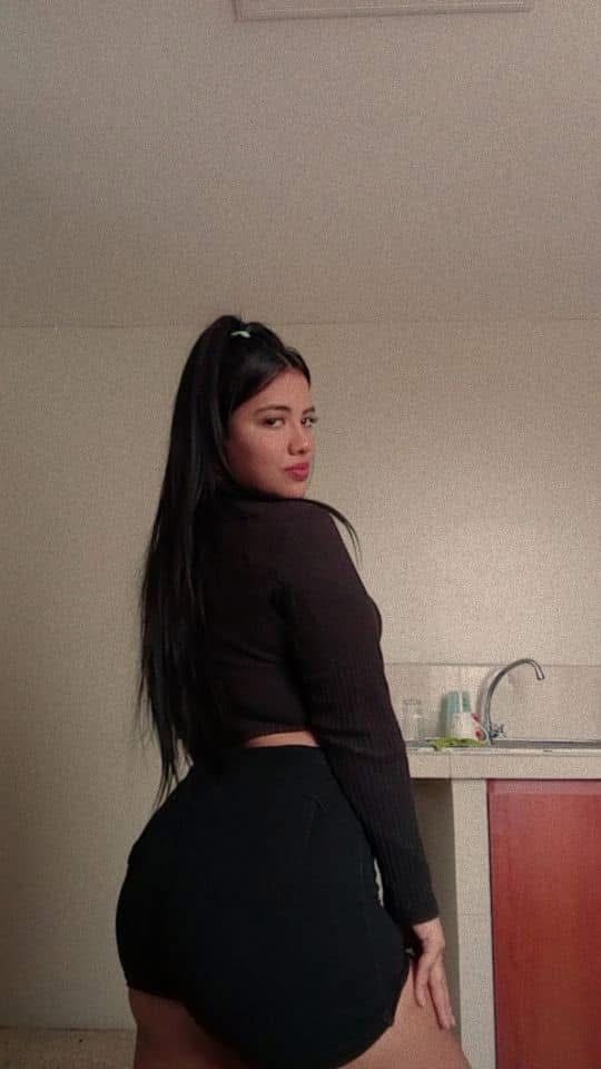 SOY UNA CHICA ARDIENTE CON UN XOXO MUY LUBRICADO