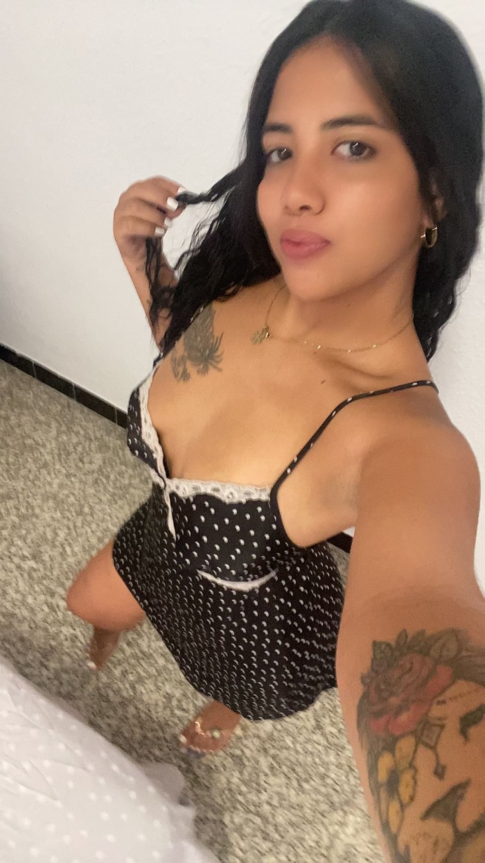 SOY UNA CHICA ARDIENTE CON UN XOXO MUY LUBRICADO