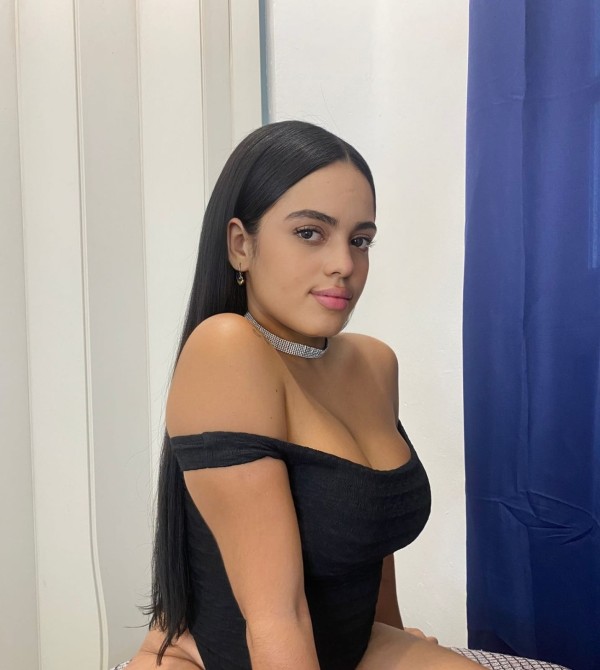 Lucia joven 19 años Noches de magia