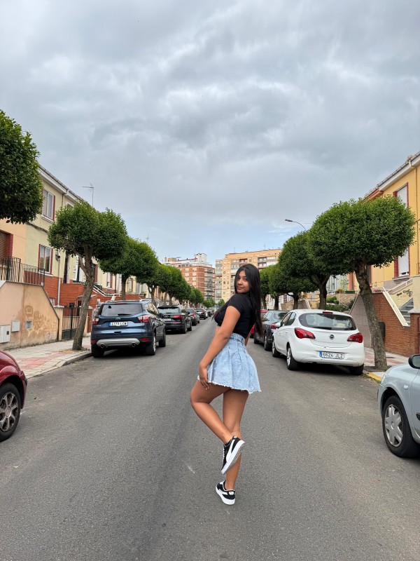 Piel canela, culazo jovencito y para estrenar