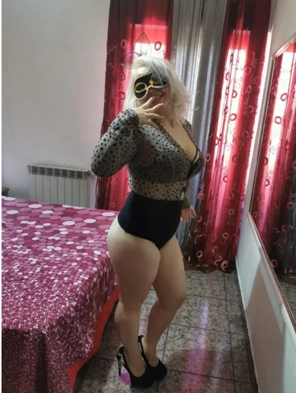 Madurita Rubia Fiestera sexy implicada