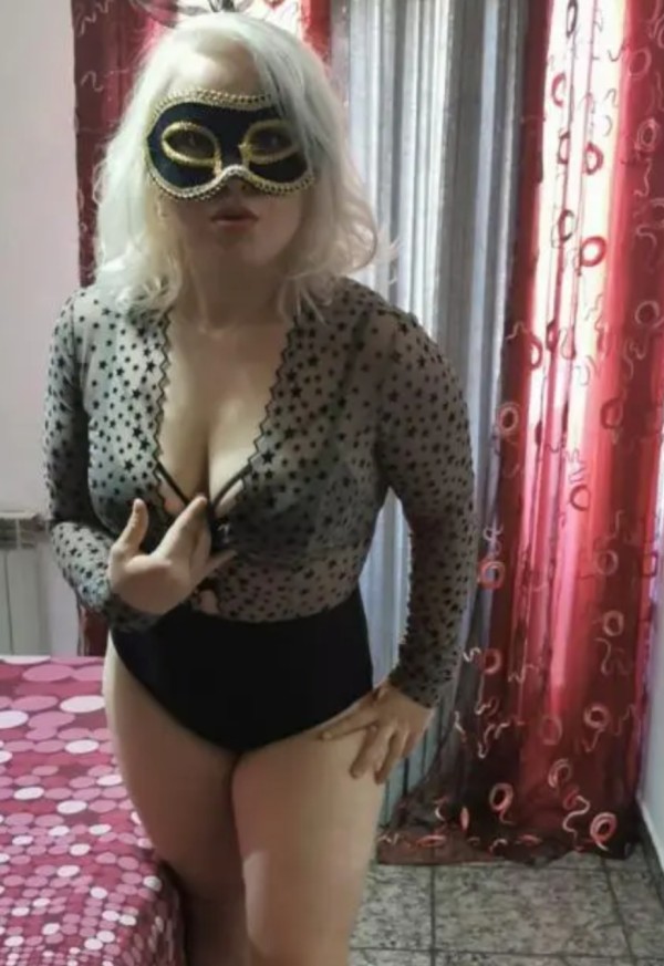 Madurita Rubia Fiestera sexy implicada