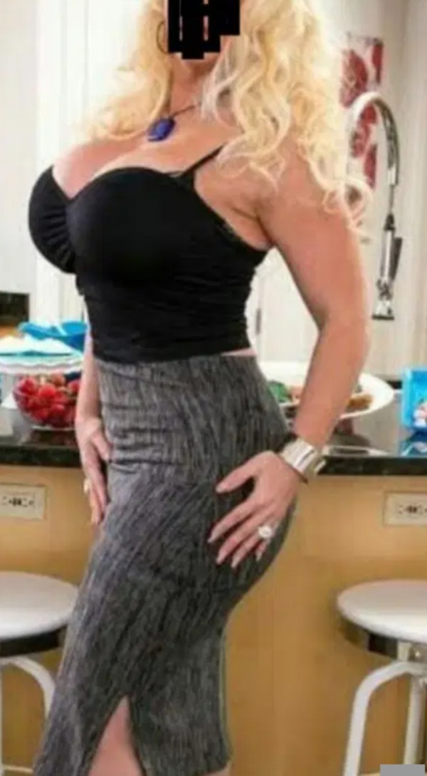 Madurita Rubia Fiestera sexy implicada