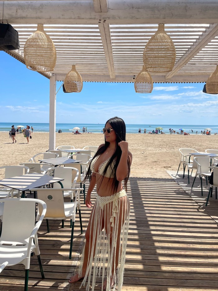 jovencita guarra con ganas de follar