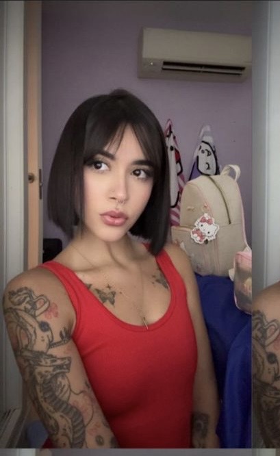 Fiestera, cachonda y complaciente