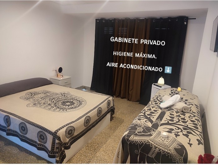 Española masoterapeuta independiente