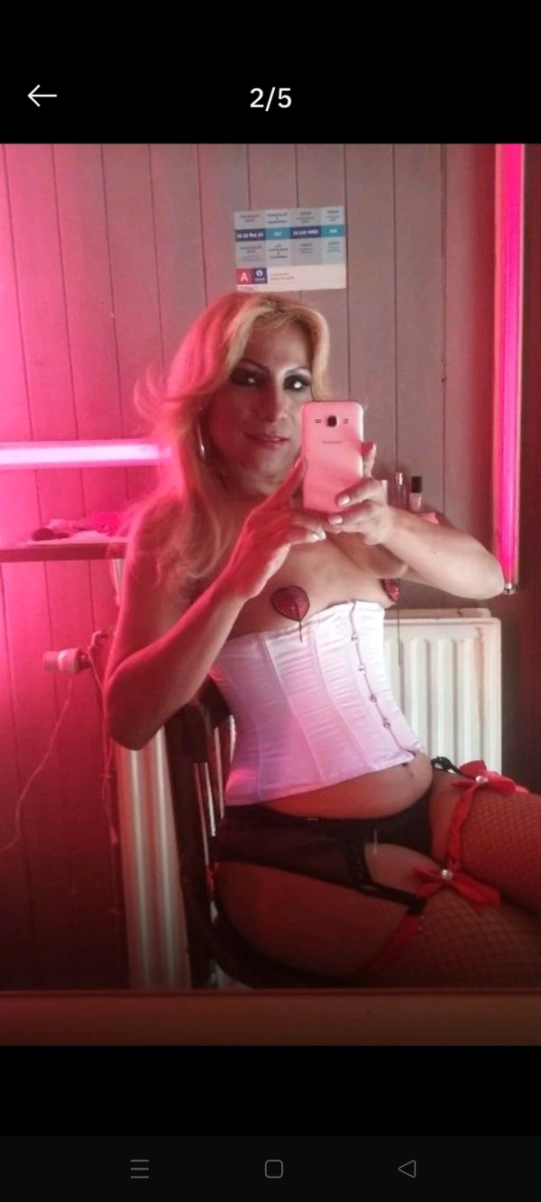 Ella vicky don Benito para darte placer lencería y videollamadas