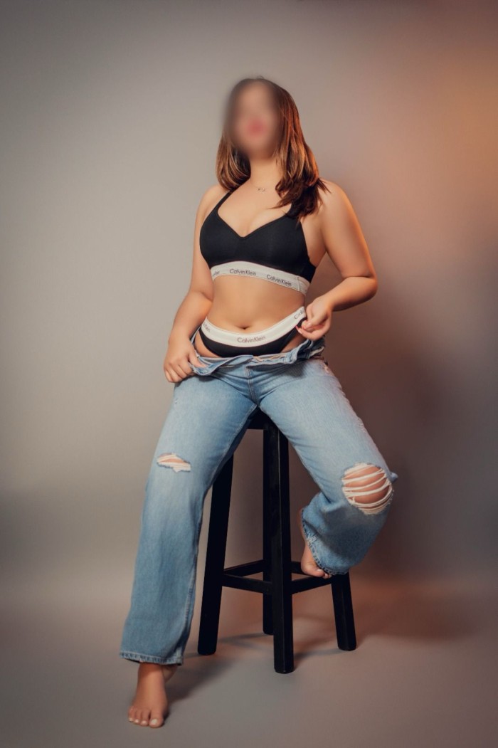 HELLO FRIENDS WE ARE YOUR SENSUAL GIRLS 24H OUTCAL