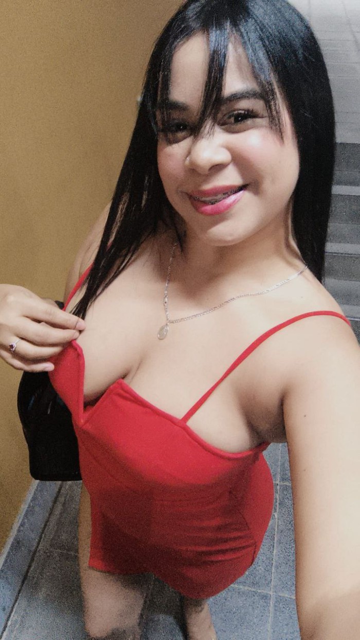 LA MAS VICIOSILLA JUGUETONA KIARA MORBOSA GUAPA