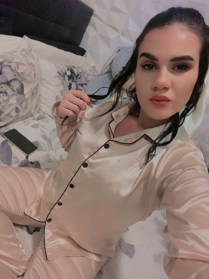 Colombiana muy guapa y con ganas de buen sexo