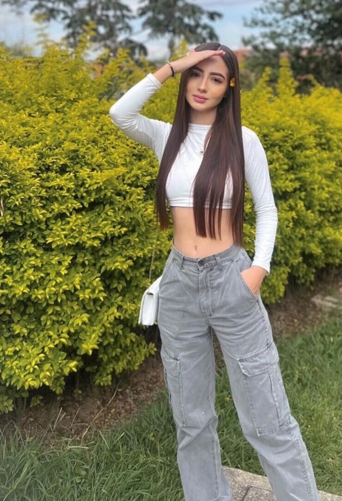 Impresionante colombiana jovencita inocente