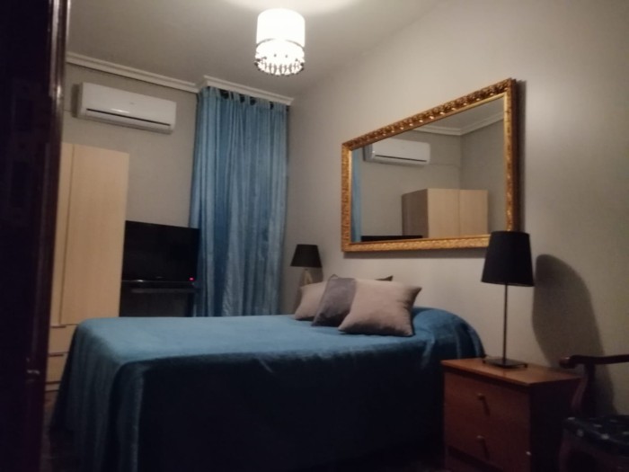SE ALQUILA HABITACIÓN EN CHALET DE LUJO EN JAÉN