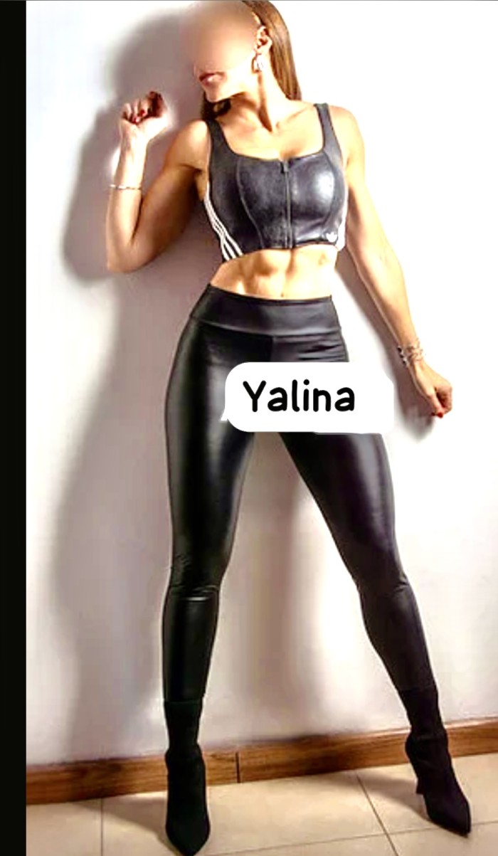 Yalina espectacular bombón cubana