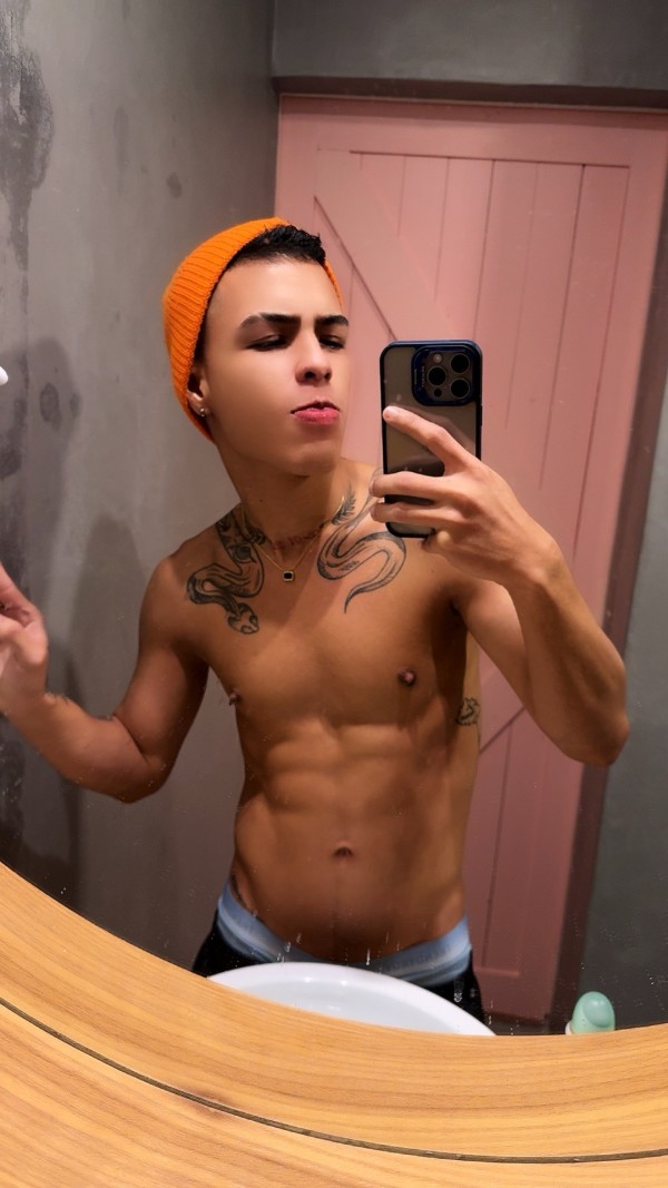 Twink Tian Niñato Pollón Con Sitio 20Cm XXL
