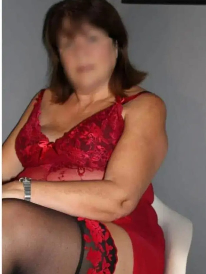 TE GUSTA LAS MUJERES MADURAS? ANGELA CATALA 68 AÑO