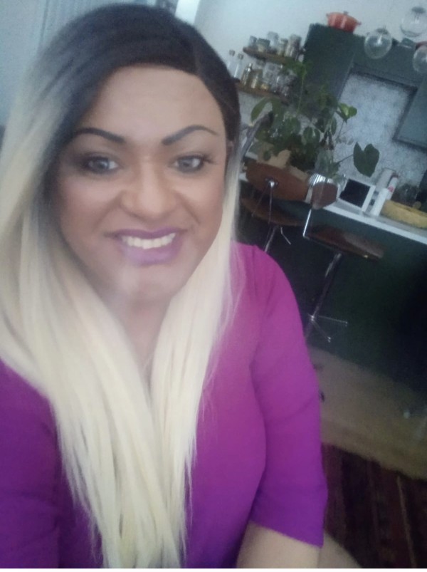TRANS TATYANA BRASILEÑA PARA HOMBRES PRINCIPIANTES DRINKS Y FIESTAS