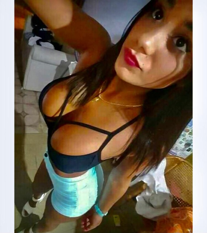 En Elda pechugona tipazo espectacular cariñosa mim