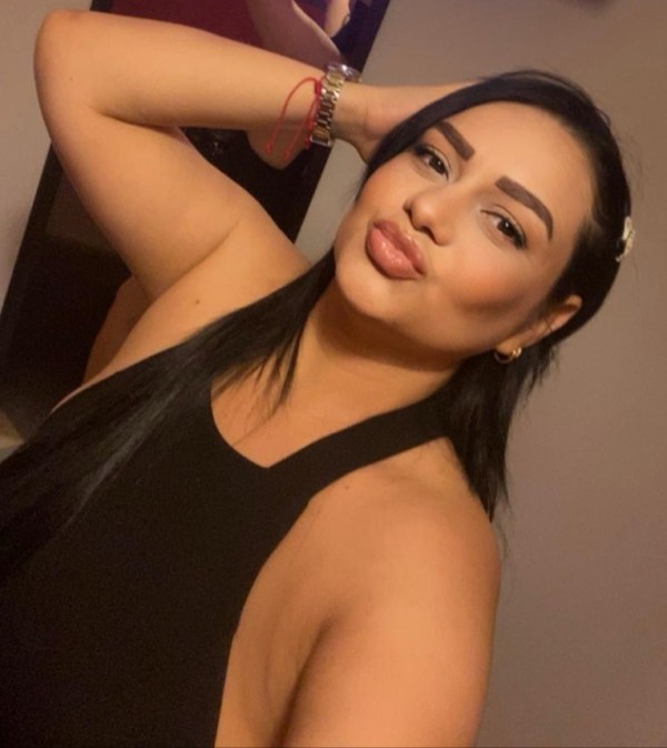 ATRACTIVA Y MUY CARIÑOSA***ADARA**