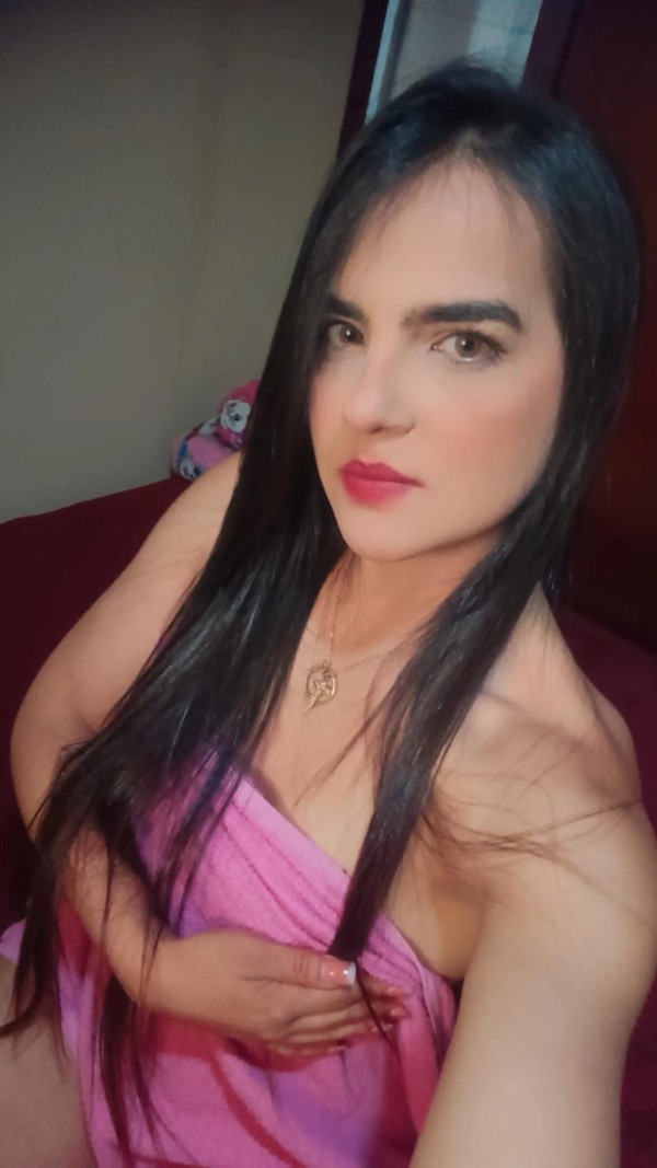 Espectacular venezolana , quiero fiesta blanca