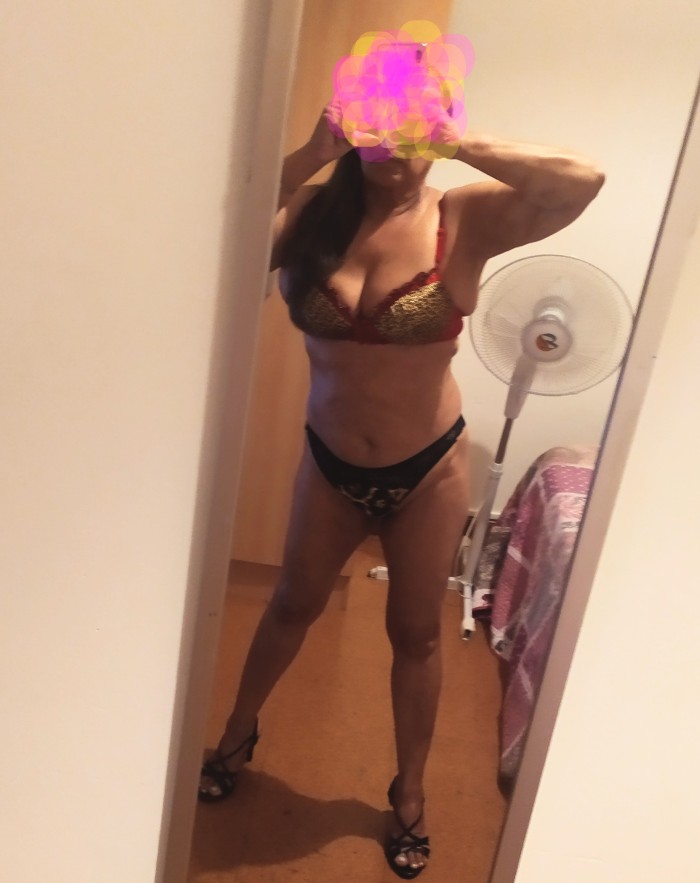 Setentona cachonda francés natural hasta el final puño americano 69