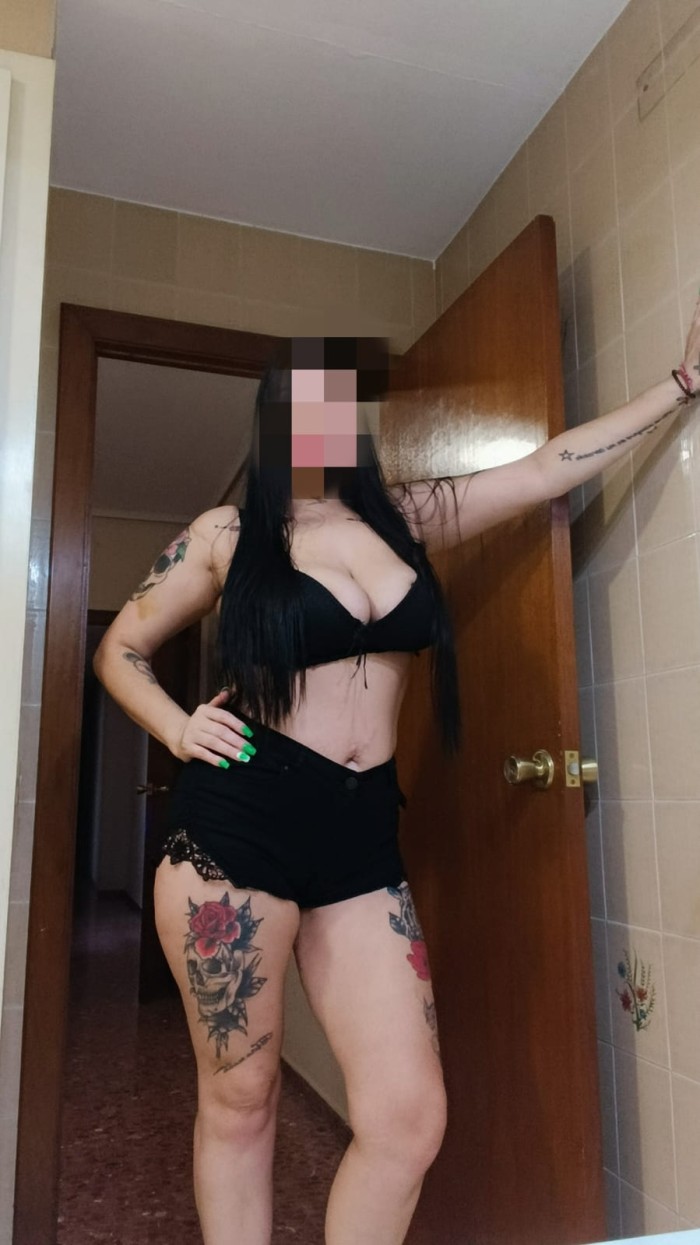 CHICA SIMPáTICA DE BUEN ROLLO FIESTA