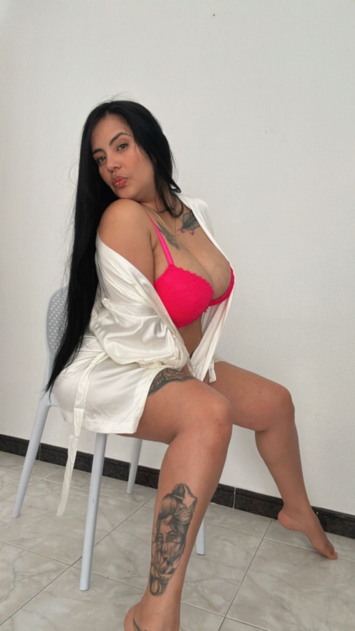 Venezolana tatuada coñito humedo en Bormujos