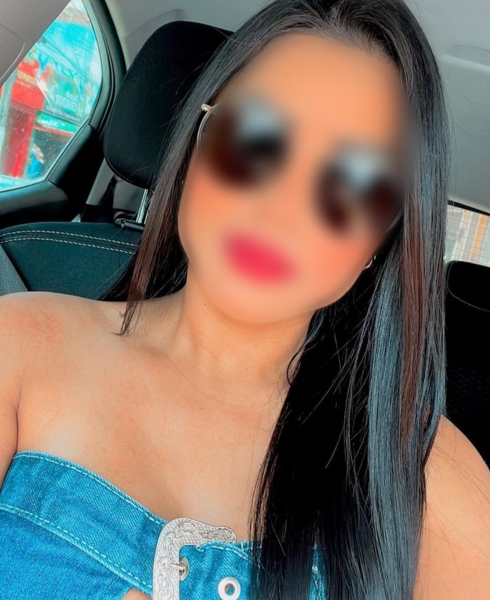 Fiestera, atrevida y lista para hacerte perder el control