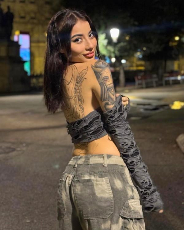 GRUPPE HÜBSCHER UND VERWÖHNENDER ESCORTS AUF MALLORCA – 24 STUNDEN