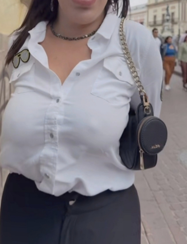 MADURA PODEROSA ELEGANTE DOMINÁ FANTASÍAS DESPLAZÓ