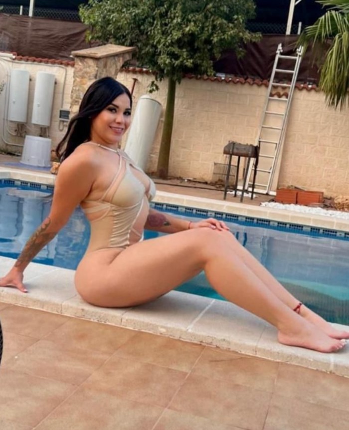 MIAMI PLAYA – ACOMPAÑANTE COLOMBIANA DE LUJO ARDIE