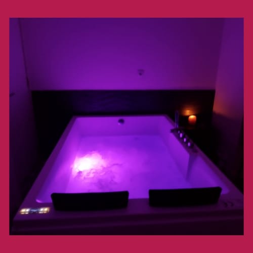 Aquamasaje en Jacuzzi Barcelona Masaje en agua