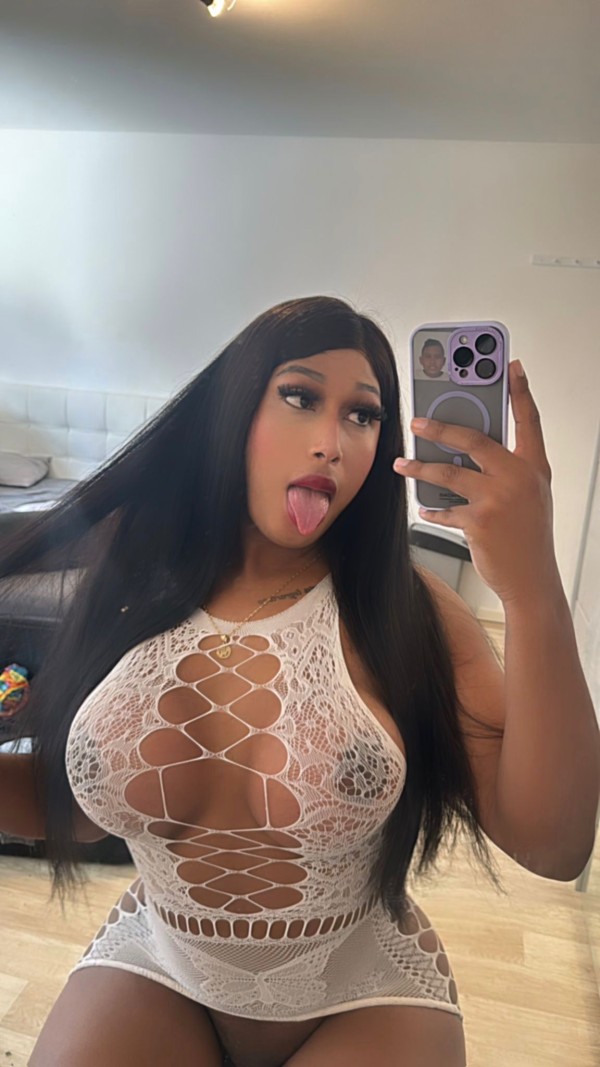 MORENA LATINA ALAQUAS MORBOSA FOLLADORA 24 HRS