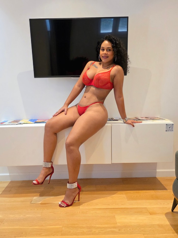 Luna sueño de chocolate completita con anal