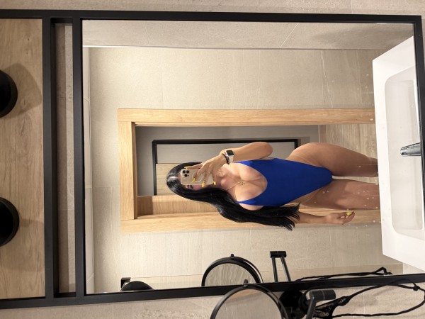 Tu cariñosa perra viciosa la más guarra!