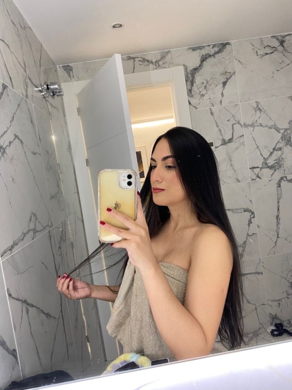 ESPECTACULAR MODELO TEFFYDE LUJO RECIEN LLEGADA