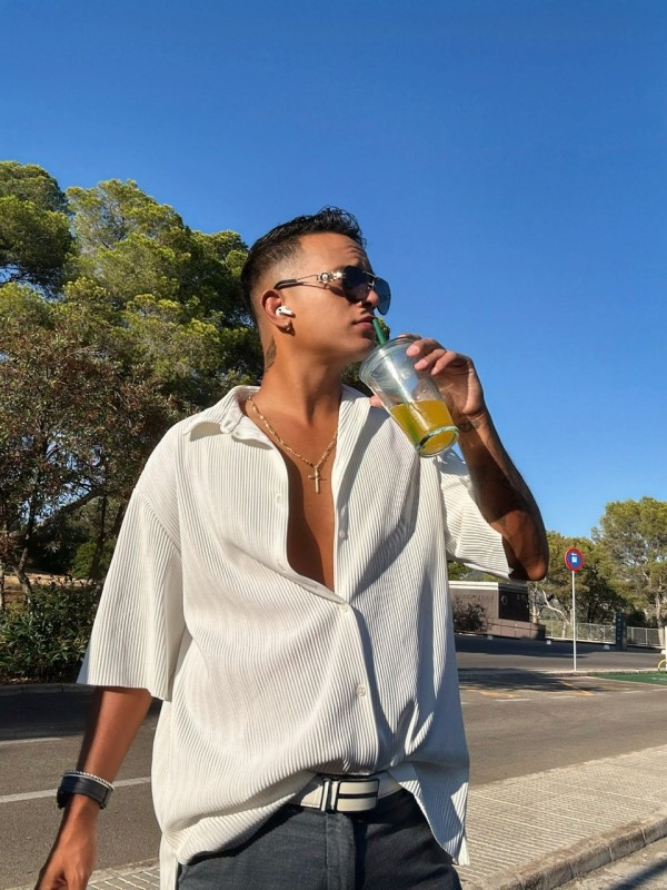 Escort ¡¡¡fotos reales!!! tiene educado y agradable para momentos inolvidab