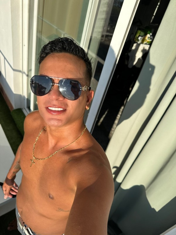 Escort ¡¡¡fotos reales!!! tiene educado y agradable para momentos inolvidab