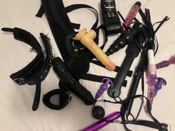 MORENA EXÓTICA JUGUETONA