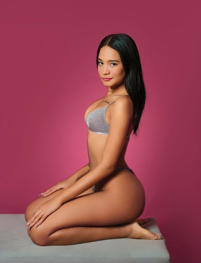 Hoy será el mejor día d la semana…Llámame!!!