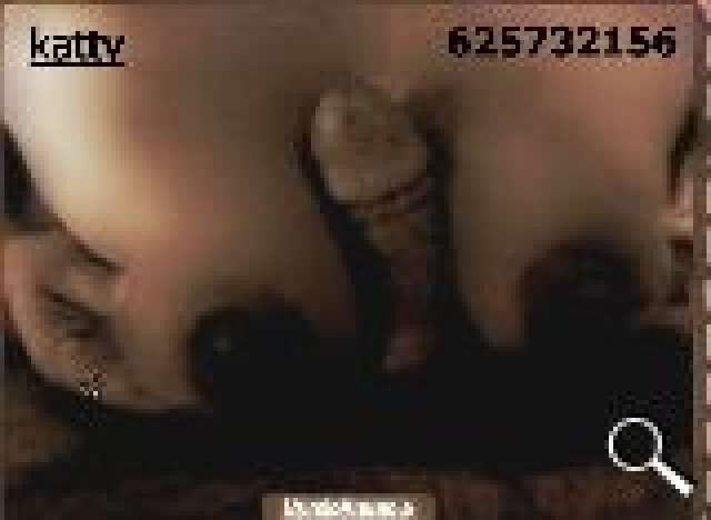 MORENA LATINA DOMINACION HUMILLACION LLUVIA CASTIG