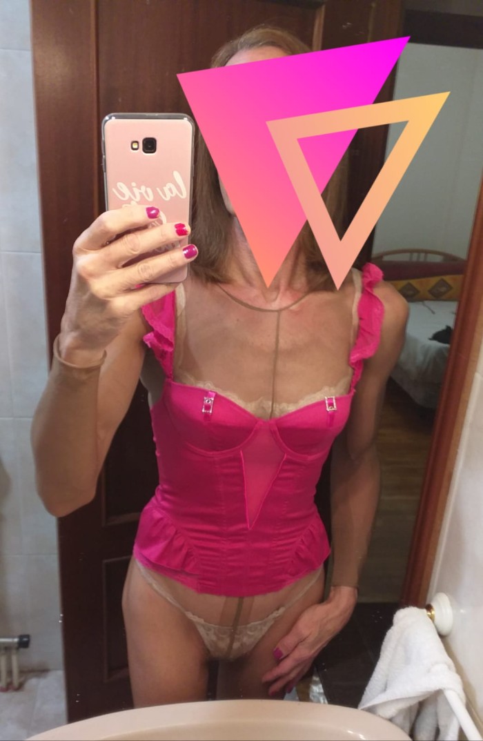 TRANS DELGADITA FEMENINA SEXY