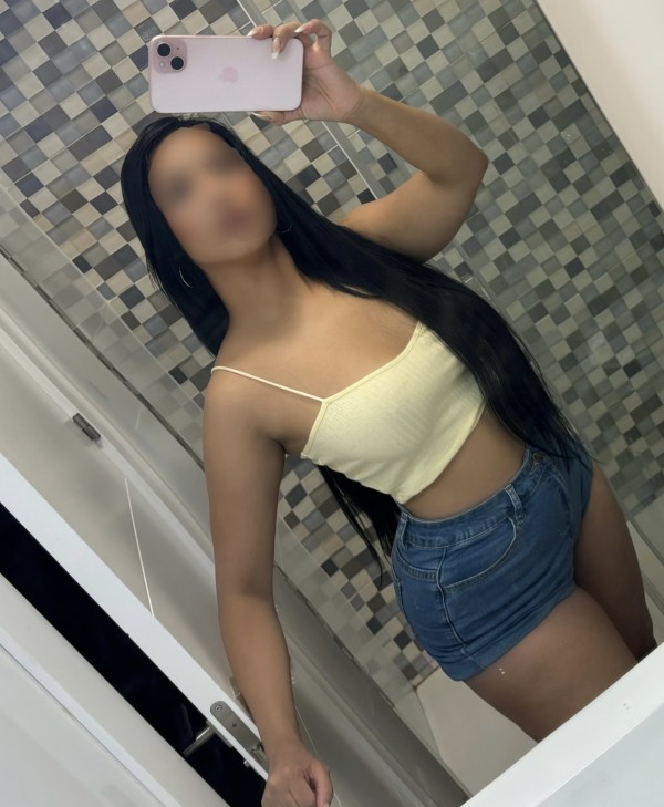 Llego tu sexy morena colombiana