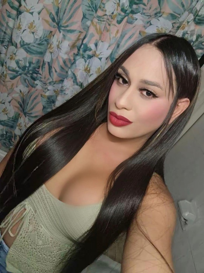 Hola chicos estoy dispuesta a todo solo tu dime