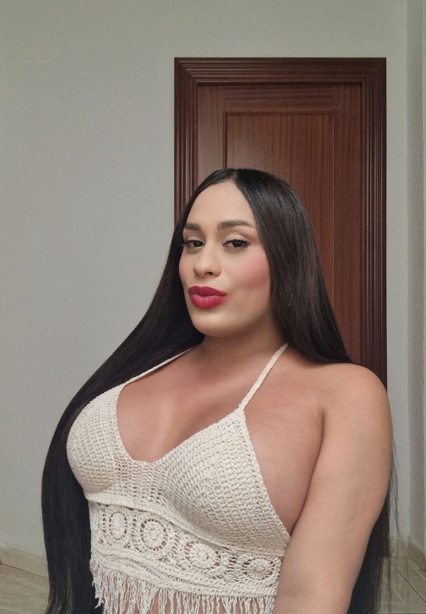 Hola chicos estoy dispuesta a todo solo tu dime