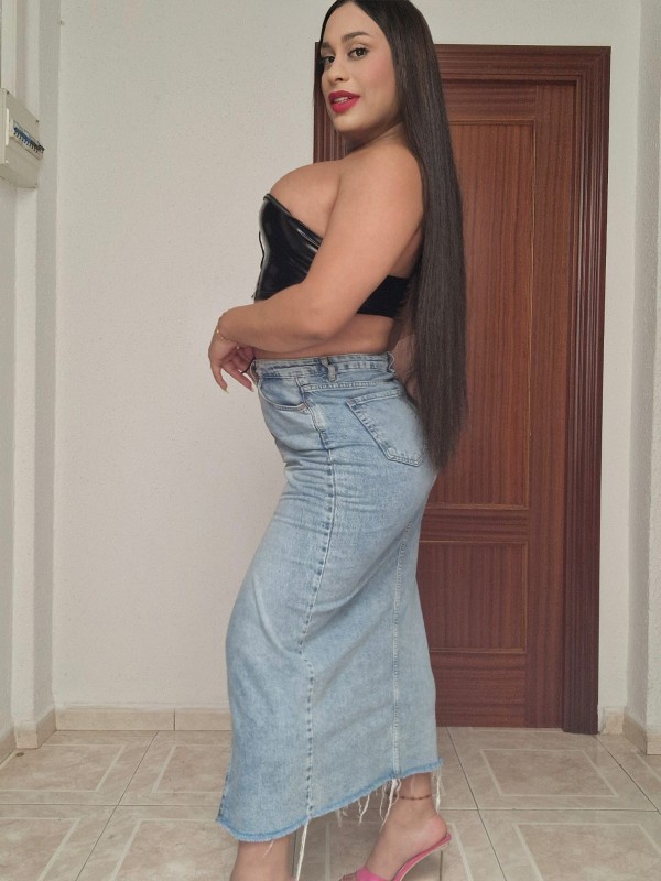 Hola chicos estoy dispuesta a todo solo tu dime