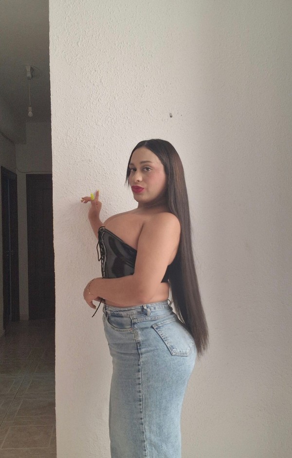 Hola chicos estoy dispuesta a todo solo tu dime