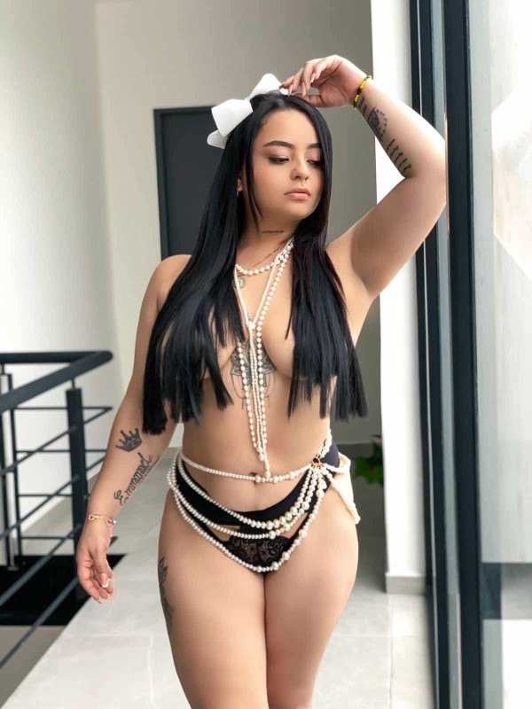 Hola soy chica encantadora muy Hot colombiana