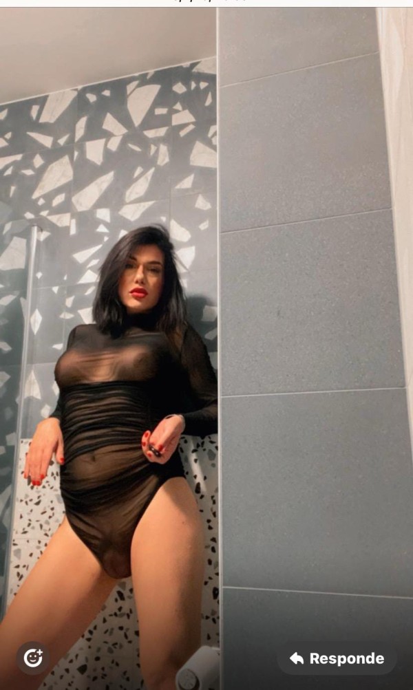 ESPAÑOLA DOTADA Y MUY ACTIVA