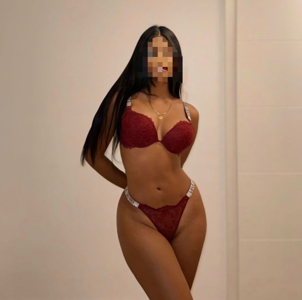 Venezolana de 23 años — Fiestera e implicada para hacerte vibrar